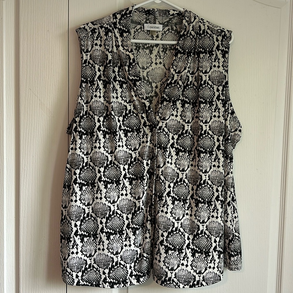 CALVIN KLEIN snakeprint sleeveless blouse - Picture 1 of 3